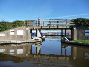 blackwater meadow marina entrance 300x225