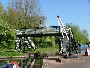 wolverhampton boat club bridge 300x226