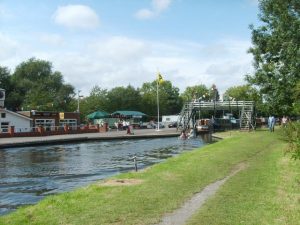 wolverhampton boat club cafe 300x225