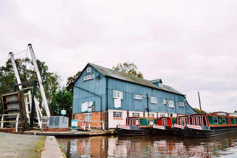 wrenbury mill marina bridge 768x512