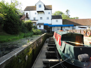 Hallingbury Marina dry dock 300x225