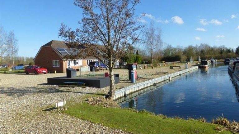 frouds bridge marina club 768x432