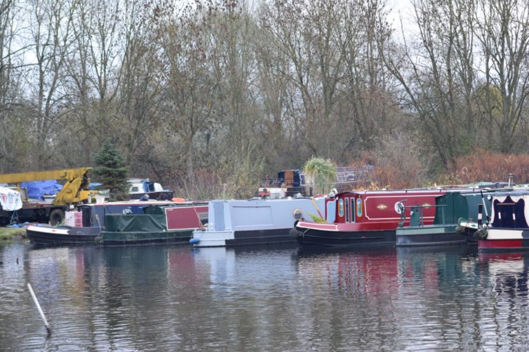 harefield marina boats 768x512