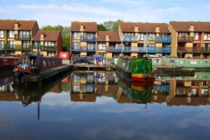 milton keynes marina boats 300x200