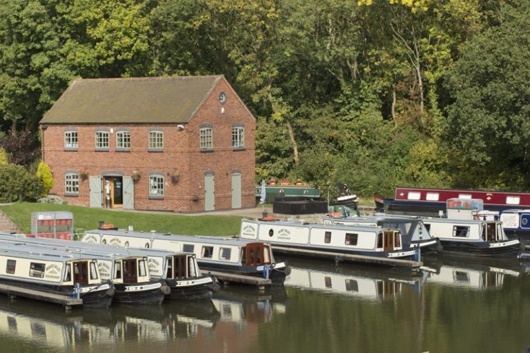 springwood haven marina hire 768x511