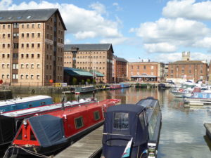 tewkesbury marina narrowboats 300x225