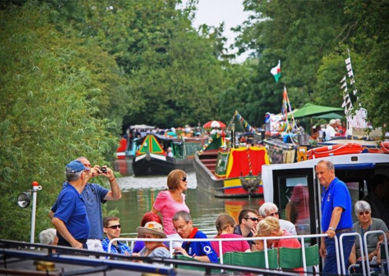 blisworth canal festival 1 768x545