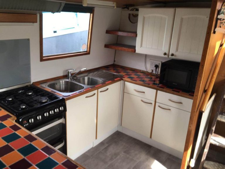 dutch barge in bristol 6 768x576