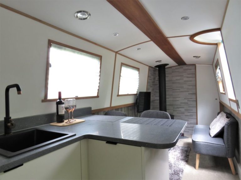 narrowboat willow grouse derby 10 768x576