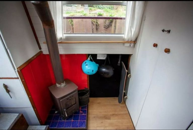 nb hamlet london 1 768x517