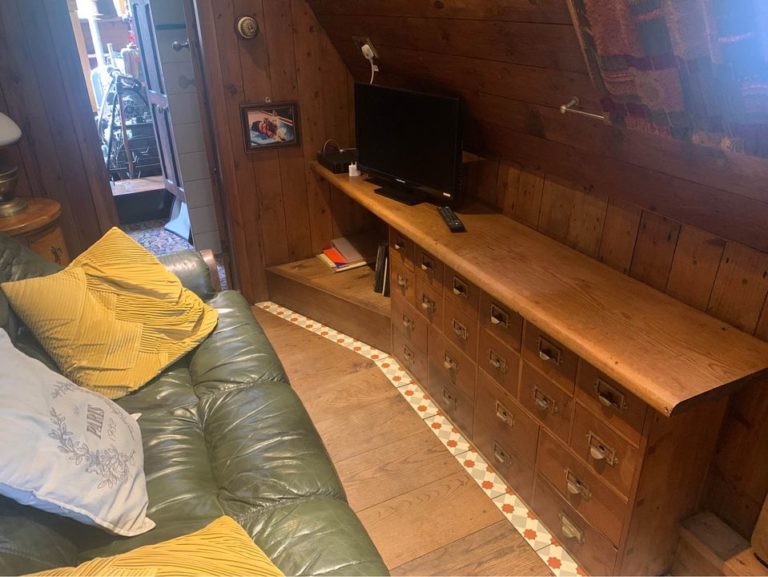pirate trad replica narrowboat 14 768x577