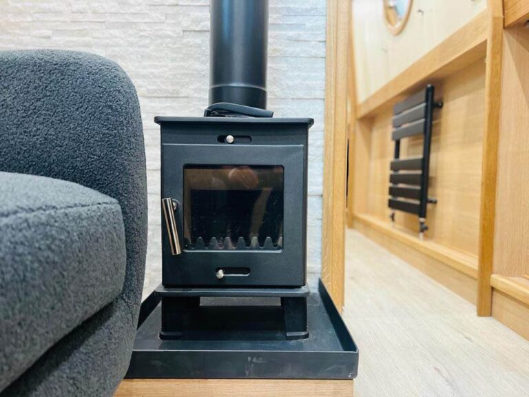 2022 Bespoke Boat Co narrowboat for sale 18 768x576