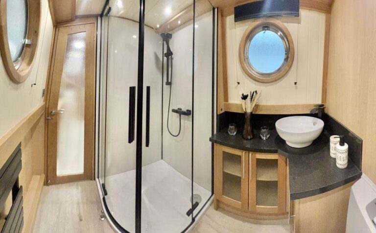 2022 Bespoke Boat Co narrowboat for sale 5 768x476