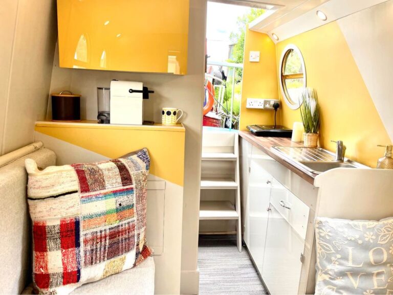 2022 Wilderness Narrowboat 10 768x577