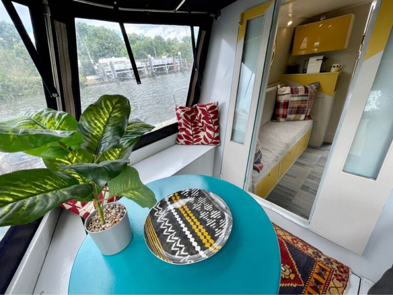 2022 Wilderness Narrowboat 7 768x577