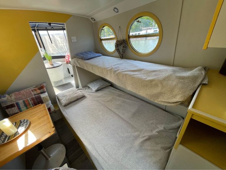 2022 Wilderness Narrowboat 9 768x577