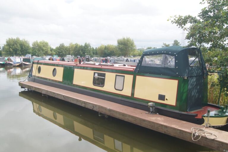 4ft reverse trad narrowboat for sale 6 768x511
