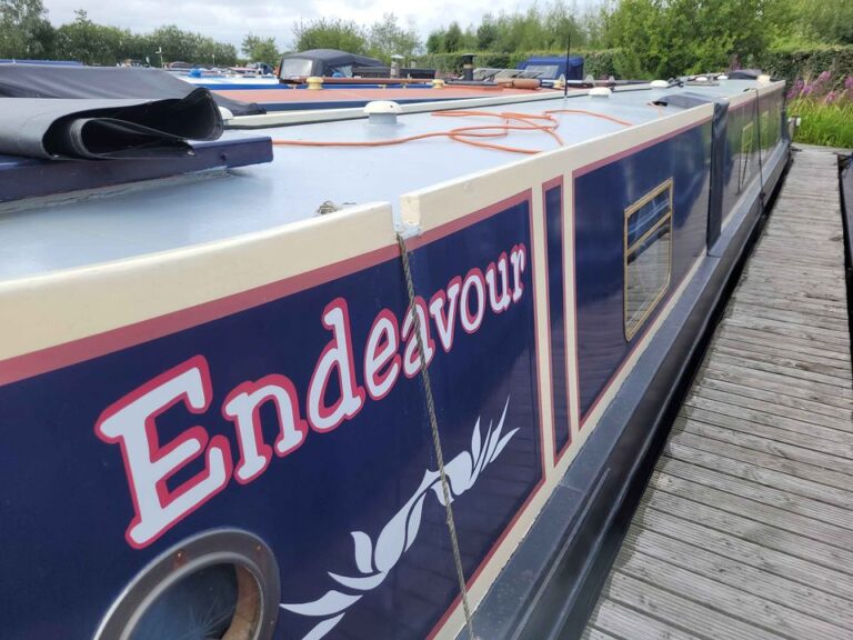 narrowboat endeavour preston 1 768x576