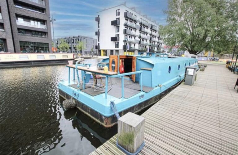 Captain jack wide beam 17 768x502