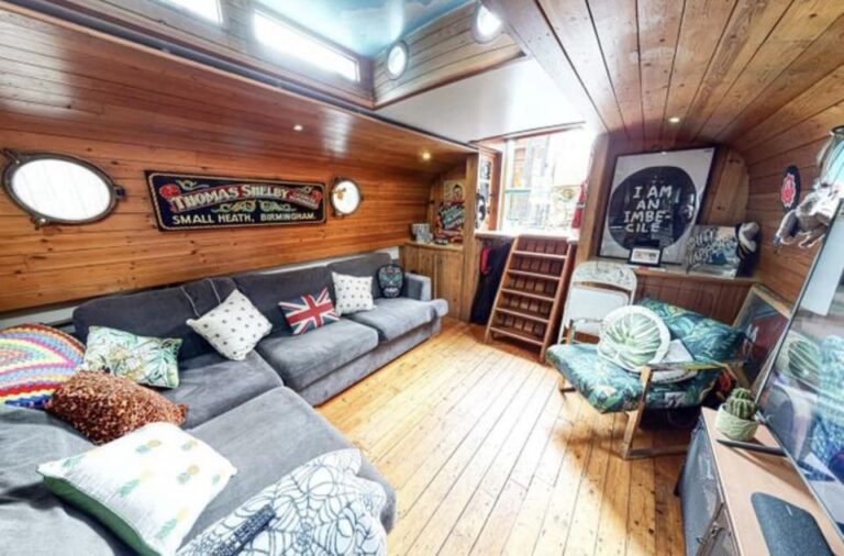 Captain jack wide beam 3 768x506