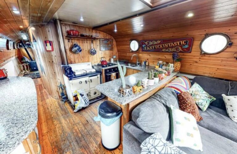 Captain jack wide beam 4 768x502