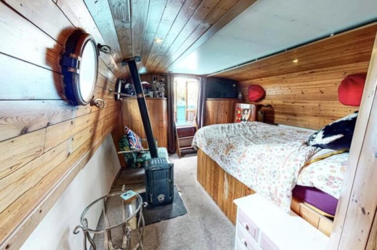 Captain jack wide beam 8 768x509