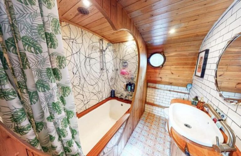 Captain jack widebeam 11 768x498