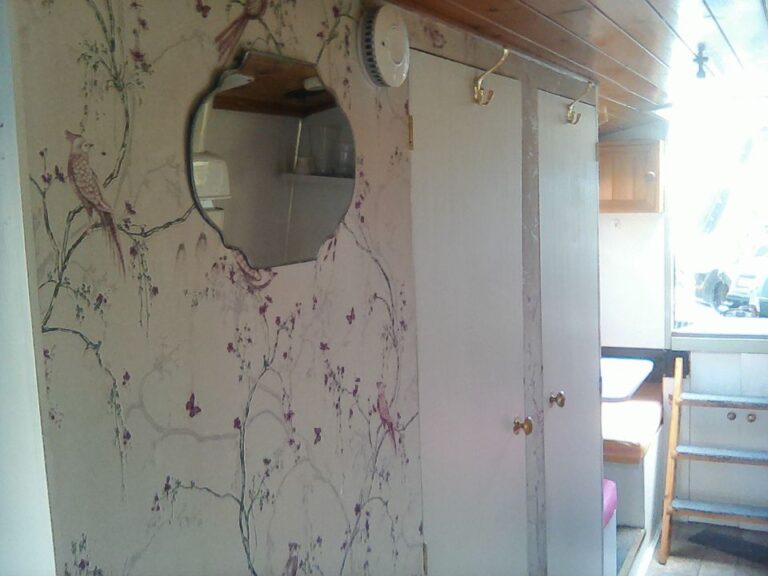 Now voyager 32ft Narrowboat for sale 11 768x576