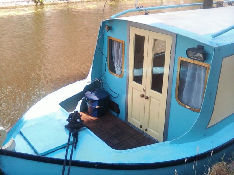 Now voyager 32ft Narrowboat for sale 17 768x576