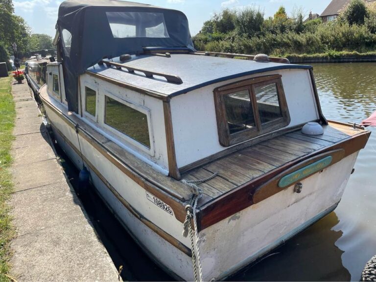 dobson 27 wooden boat for sale 3 768x577