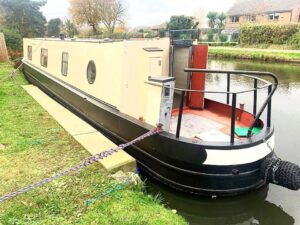 1993 45ft cruiser stern narrowboat 3 300x225