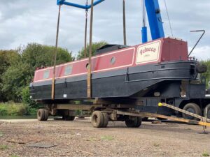 2002 RND Narrowboat For Sale 4 300x225