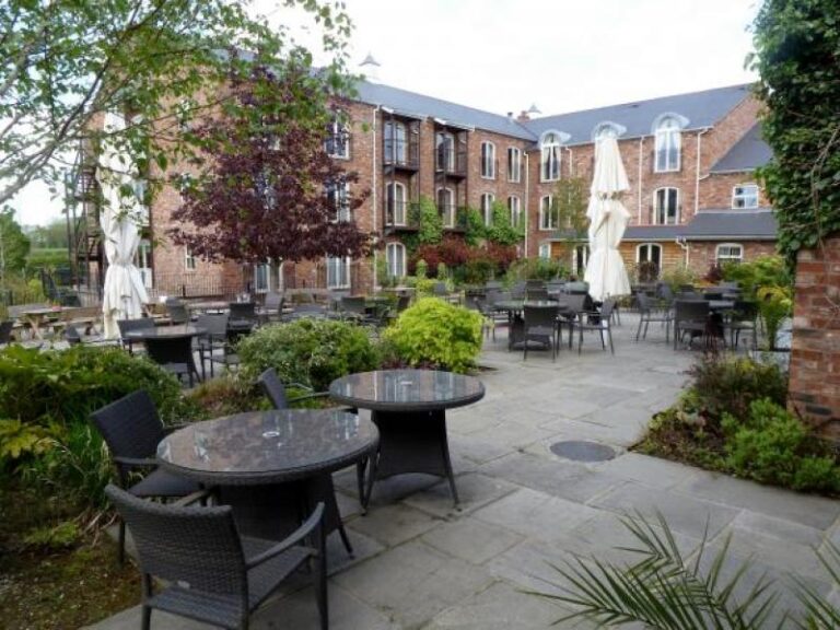 the waterside bar oswestry 1 768x576