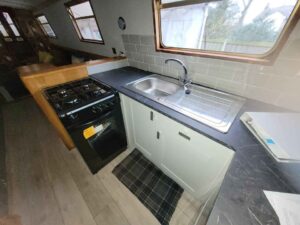 1999 cruiser stern narrowboat 14 300x225