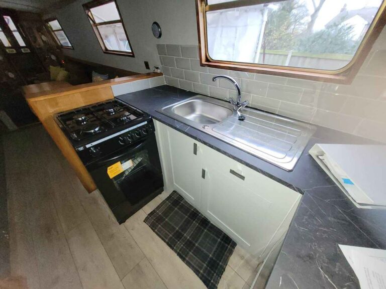 1999 cruiser stern narrowboat 14 768x576
