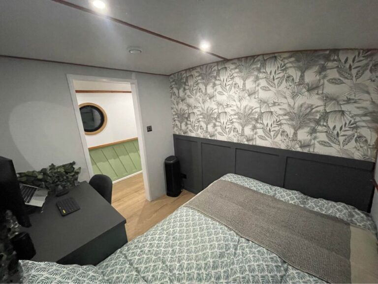 2020 Collingwood widebeam Boat For Sale 9 768x577