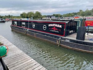 Anastasia narrowboat for sale 2 300x225