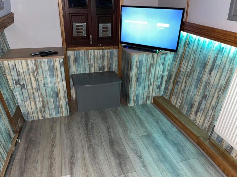 Anastasia narrowboat for sale 8 768x576