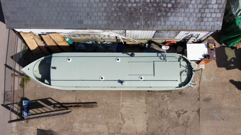 Boutique Narrowboat Houseboat Peniche 1989 3 768x432