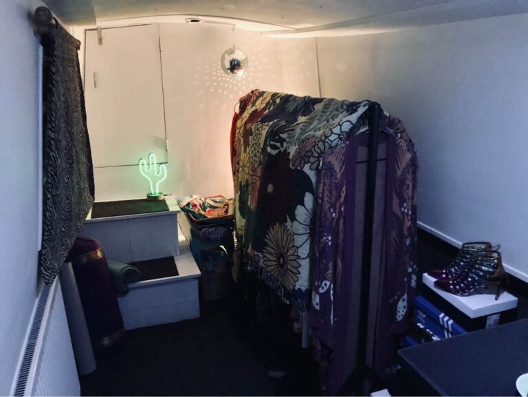 Nirvana Narrowboat 9  768x577