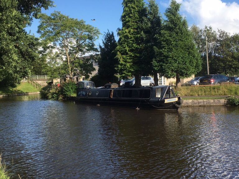 great canal side pub 1 768x576