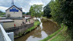 narrowboat in whittington 10 300x169