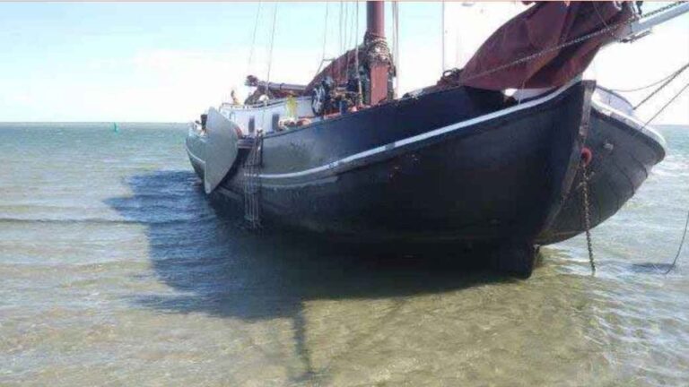 1907 50ft Dutch Barge Tjalk For Sale 11 768x432