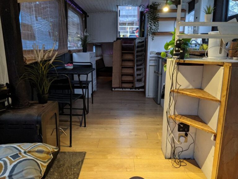 1935 Dutch Barge with London Mooring For Sale 7 768x576