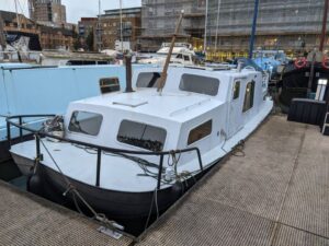 1935 Dutch Barge with London Mooring For Sale 8 300x225