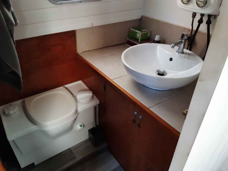 1986 Gordon and Wilson narrowboat for sale 10 768x576