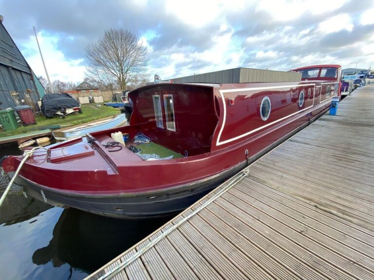 2018 DB Marine widebeam Goole 13 768x576