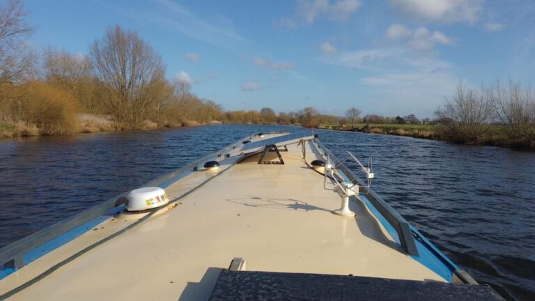 53ft Ken Wright Narrowboat For Sale 1 768x432