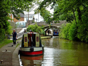 Atherstone Floating Market 3 300x225