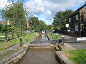 Atherstone Floating Market 6 300x225